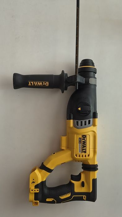 Перфоратор Dewalt DCH263