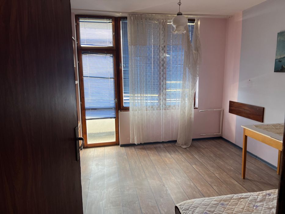 Продава се Четиристаен апартамент в Шумен, Добруджански - 96 кв.м за 1146 €/кв.м - Снимка #2