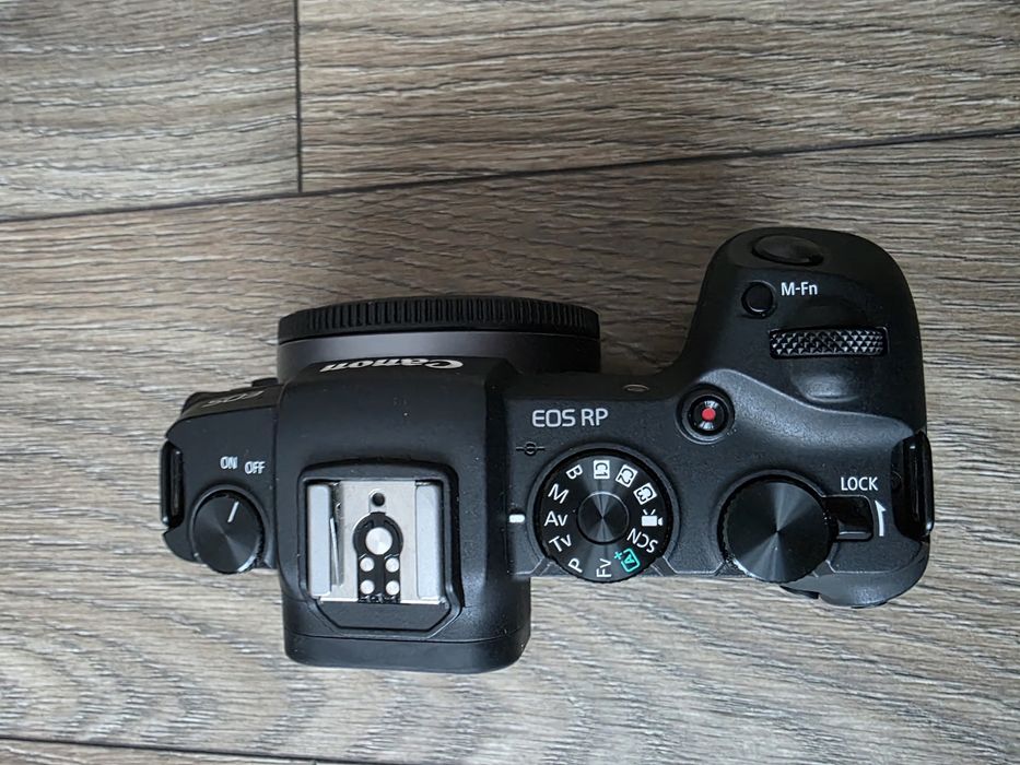 Canon RP cutie si toate accesoriile