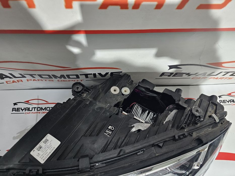 Far stanga led Mercedes S Class W223 cod A2239063305 avariat