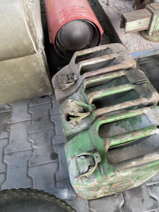 Продам канистры алюмини