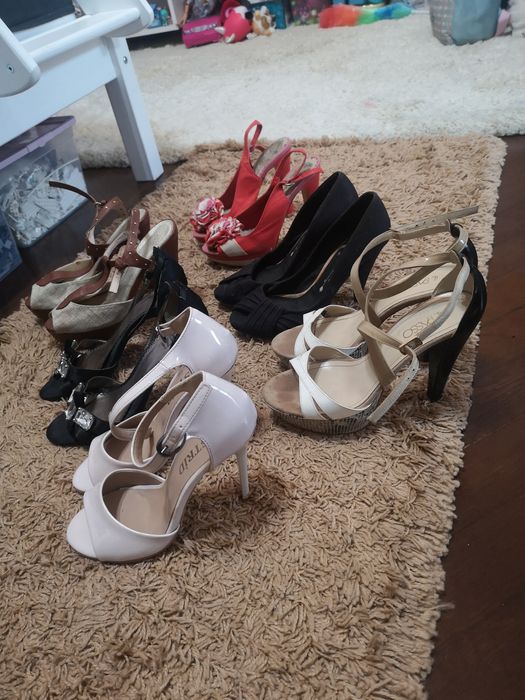 Vând papuci(sandale,platforme,cizme,adidași,ghete)mărimi 36;36.5;37