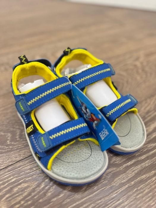 Детская удобная обувь