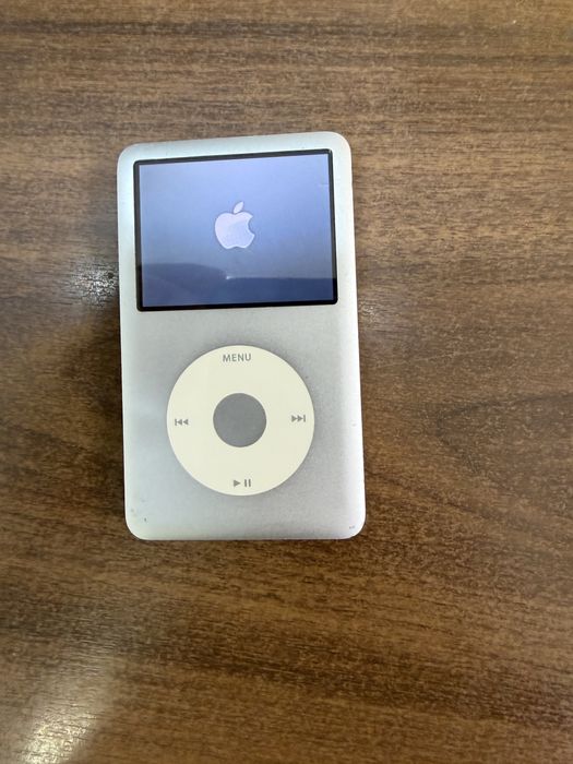 Apple iPod A1238 6th GEN Silver Portable 160GB