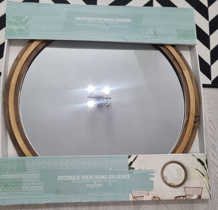 Огледало за стена ново