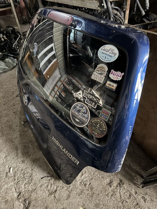 Задний крышка багажника Тойота Хайландер Toyota Highlander