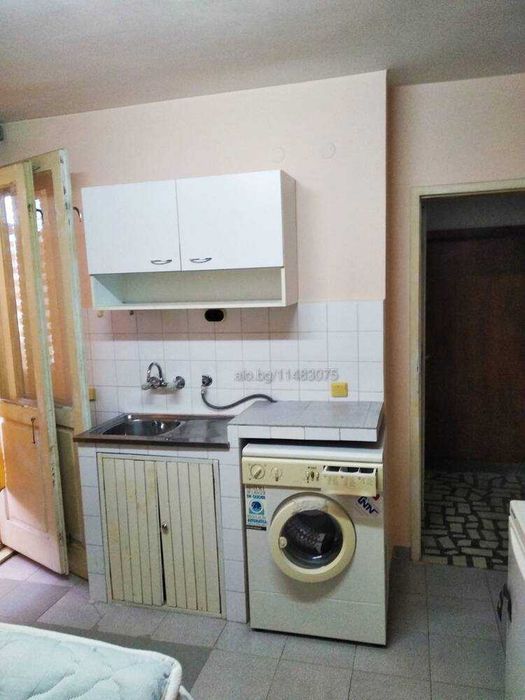 Боксониера, гр. В.Търново, ид.център, до Пети корпус на ВТУ