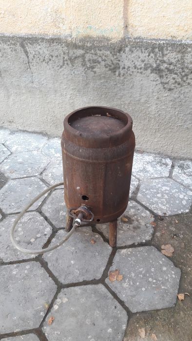 Gazli pechka sotiladi