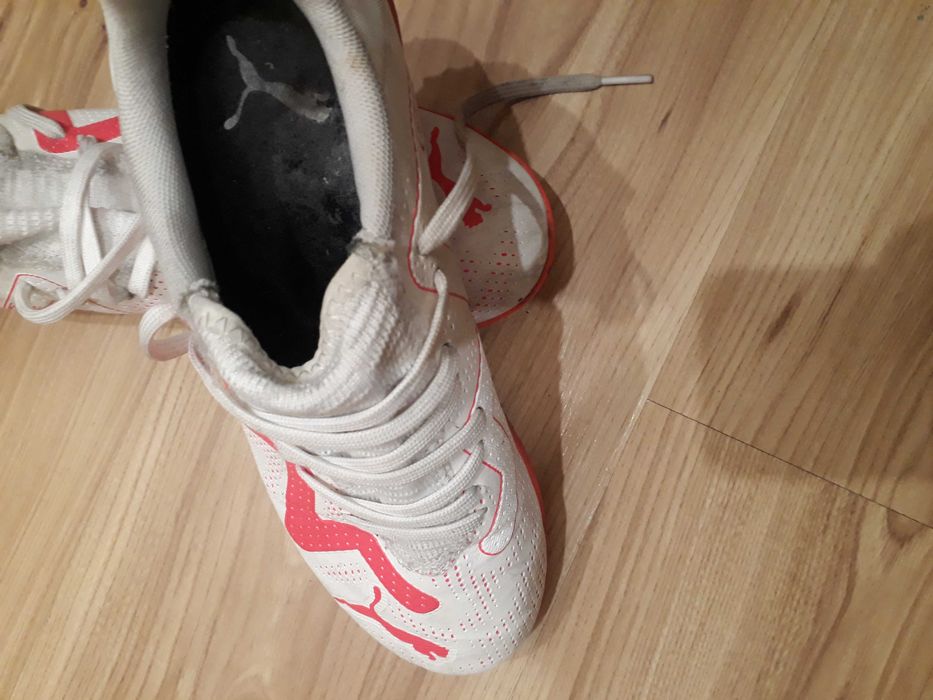 Стоножки за футбол Пума