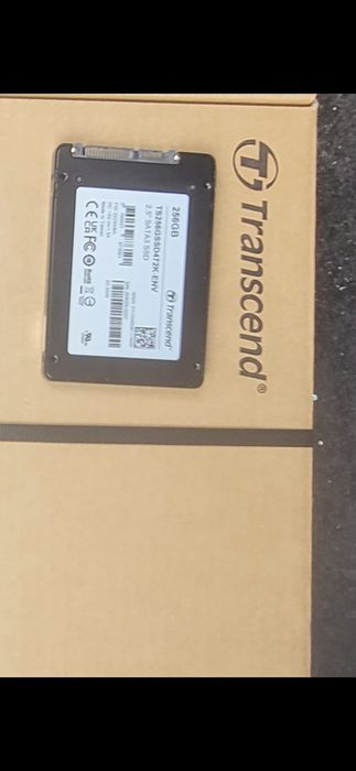 Vand SSD-uri noi de la transcend 256GB