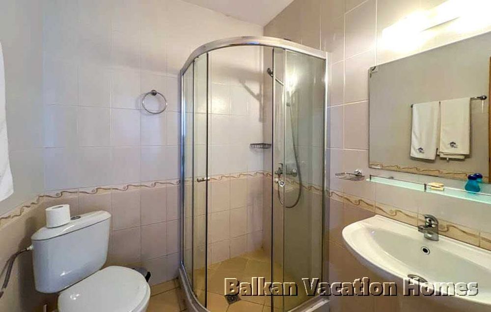 Продава се Тристаен апартамент в Каварна - 103 кв.м за 797 €/кв.м - Снимка #9