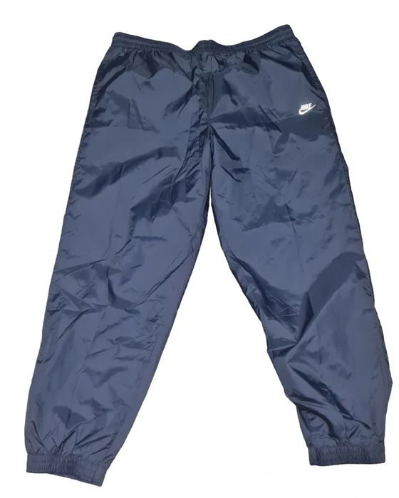 Мъжки Шушляков Екип Nike

Чисто нов с етикети. 

Размер XL

Цена 119 л