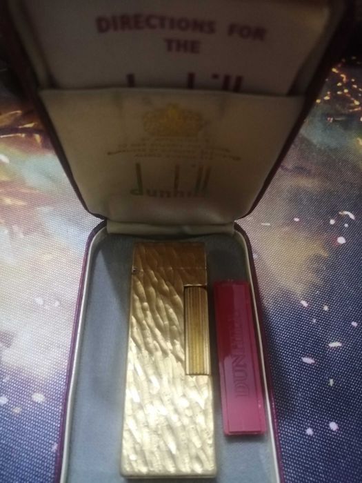 Bricheta Dunhill deosebită