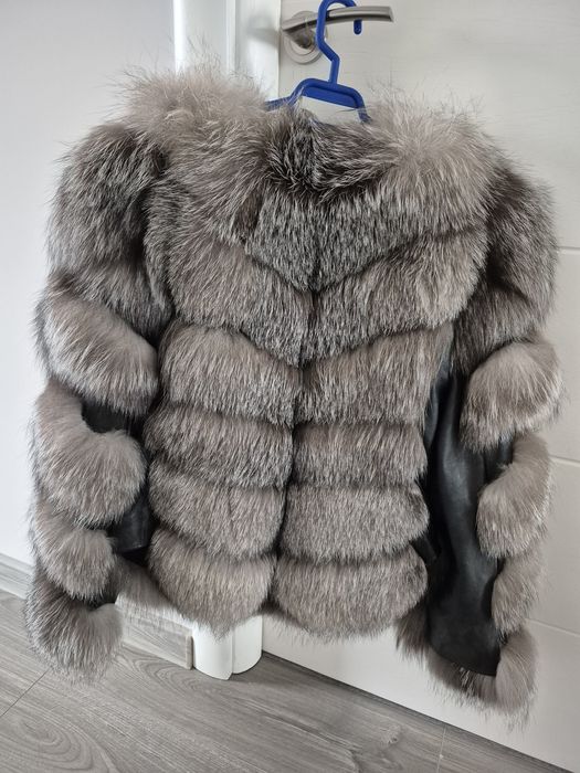 Haina de blana de vulpe argintie