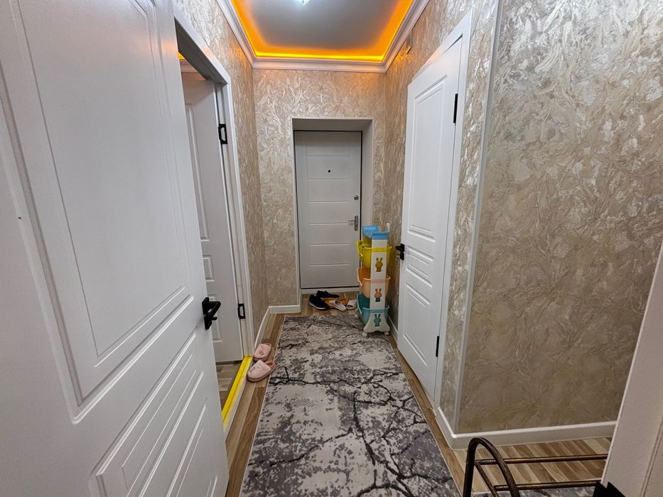 Продаю квартиру 3+ кирпичное стены