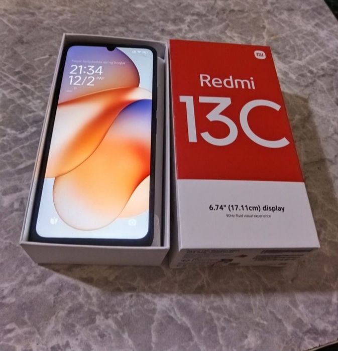 Срочно продам телефон redmi 13 c
