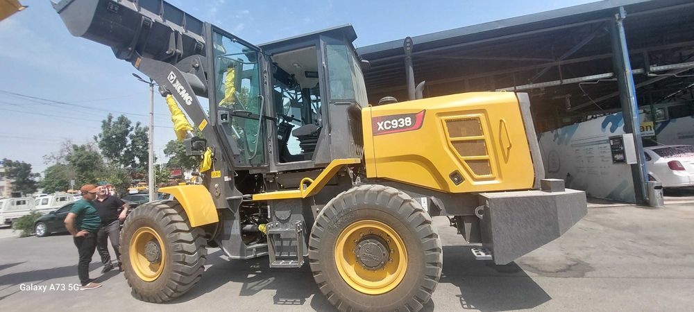 На складе !  Сотилади Погрузчик  2,1  кубовый XCMG XC938 рыч дл стрел