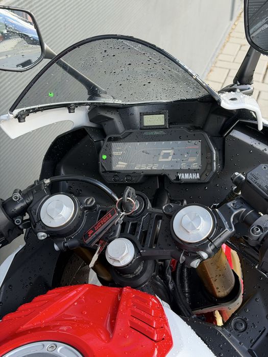 Yamaha yzf125r dominator