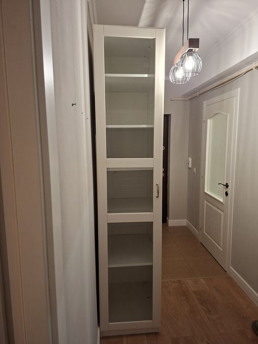 Dulap Ikea usa sticla