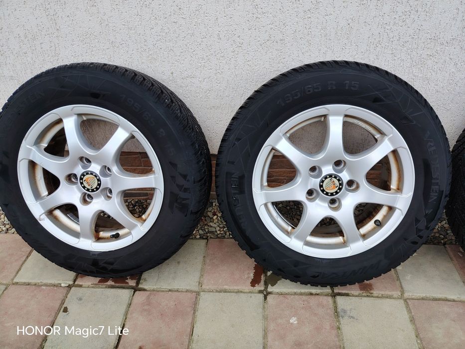 Jante aliaj R15 5x114,3 Renault Mazda + anvelope 195/65r15iarna