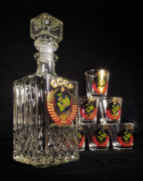 Графин и Рюмки СССР. Подарочный набор.