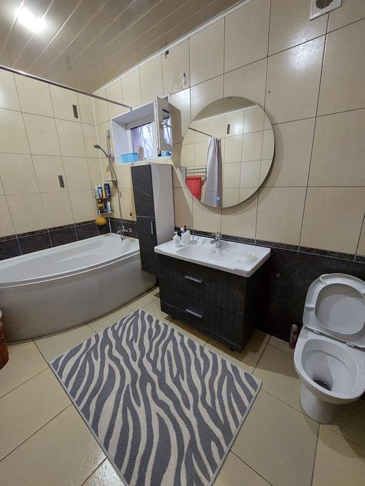 Сдам посуточно коттедж