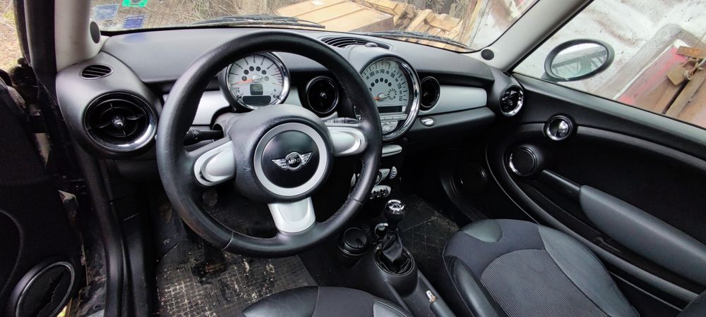 Полукожен салон за MINI COOPER R56