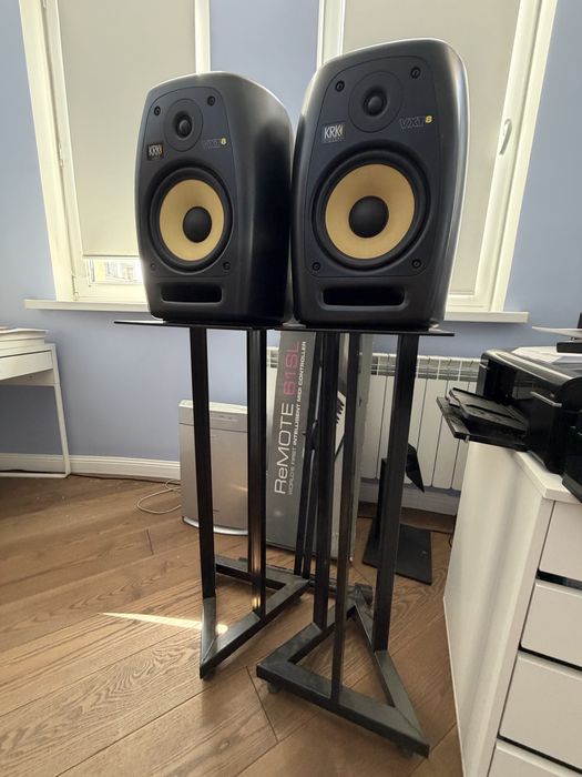KRK VXT8 пара + TC Electronic Level Pilot + стойки + XLR