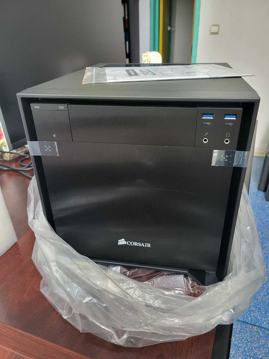 Carcasa PC Obsedian series 250D Mini ITX