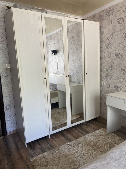 Продаётся спальный гарнитур