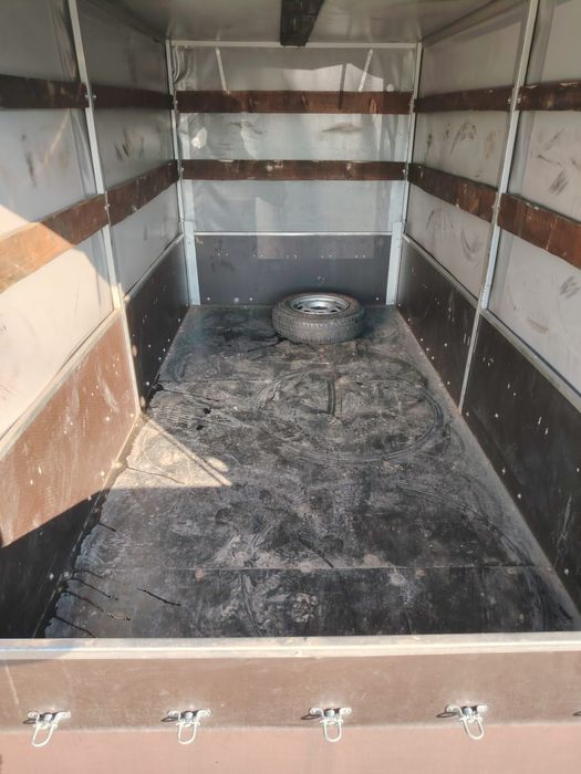 Remorcă auto cu prelata 2 axe 2 Tone