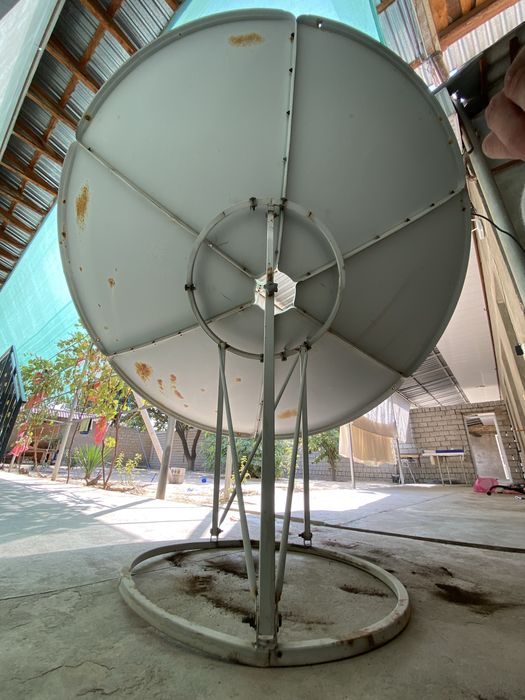 Параболическая антенна. Спутниковая антенна. Parabalicheskiy antenna