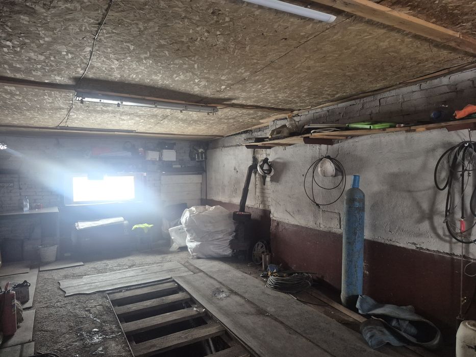 Продаётся гараж район береке