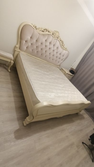 Спальная кровать