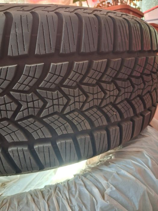 Anvelope iarna Debica Frigo HP2 215/55 R17
