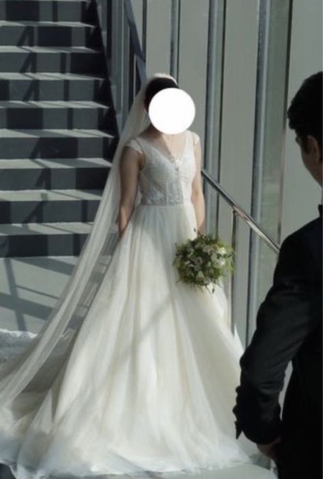 Свадебное платье! Фата в подарок!