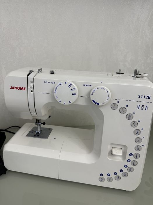 Швейная машина 3112