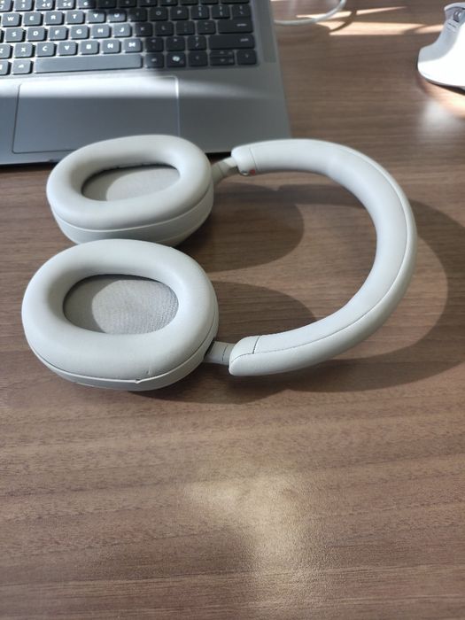 Casti Sony WH-1000XM5