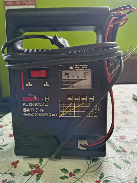 Зарядно Bosch за леки автомобили