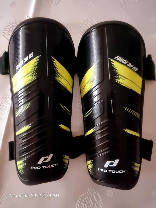 Ghete fotbal Nike marime 37.5