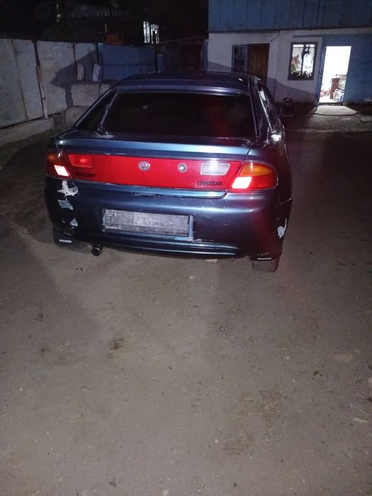 Продам мазду 323 срочно