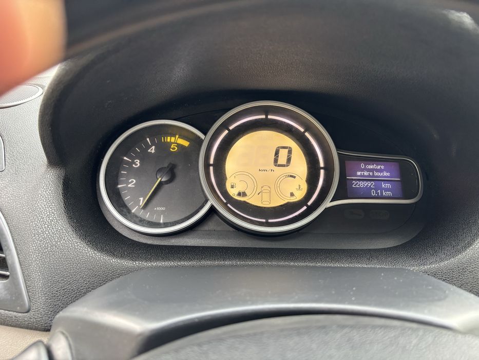 RENAULT Megane 2010 — imagine 4