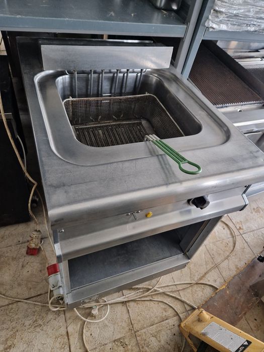 Friteuza dubla electrica sau gaz, grill electric, ap fast food