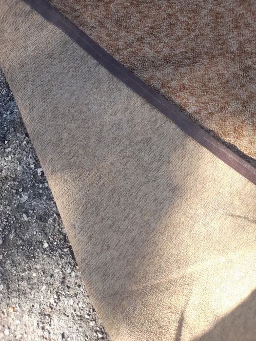 Персийски килим и мокетен