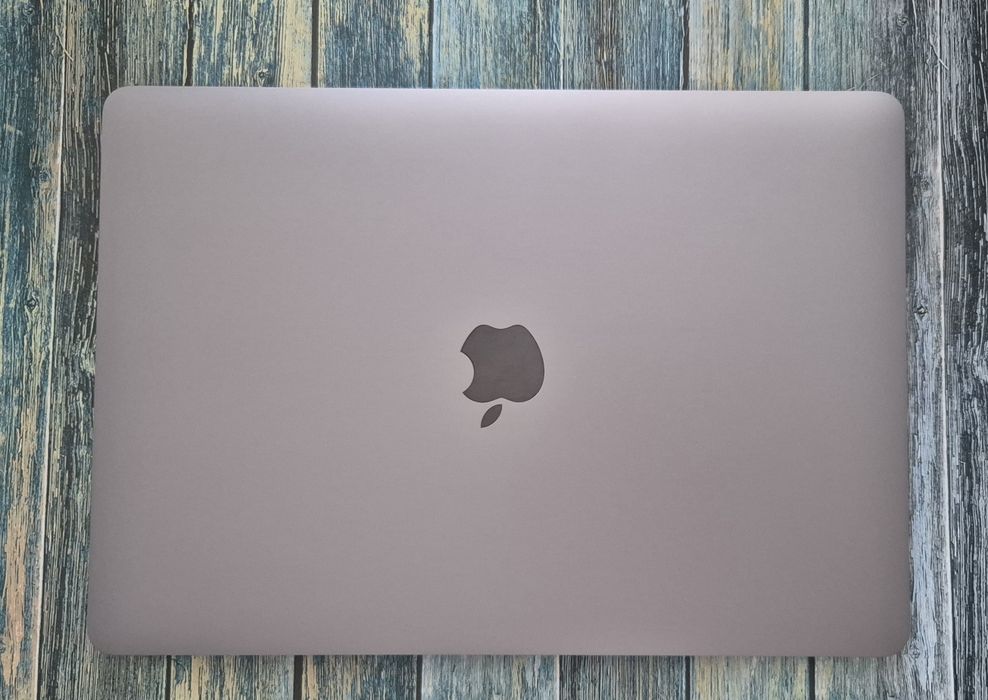 MacBook Air M1 256 gb