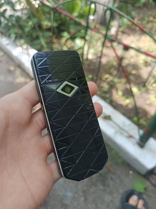 Vând telefoane pentru coletionari