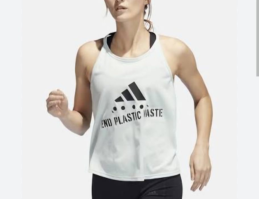 Дамски спортен потник adidas, размер S, нов