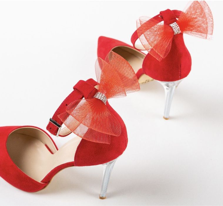 Pantofi rosii eleganti