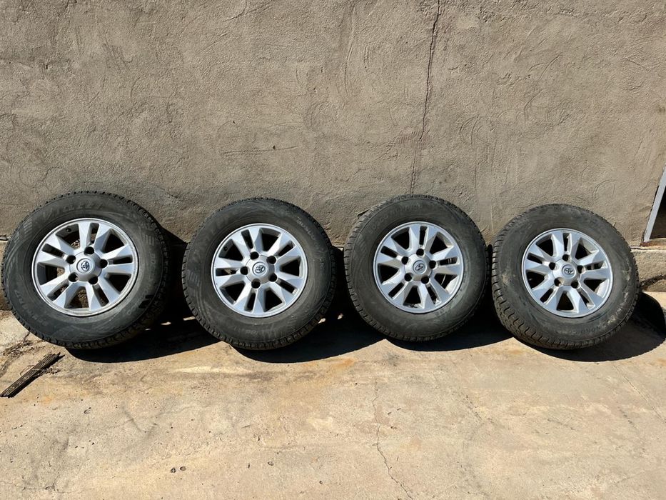 Продается зимние шины с дисками