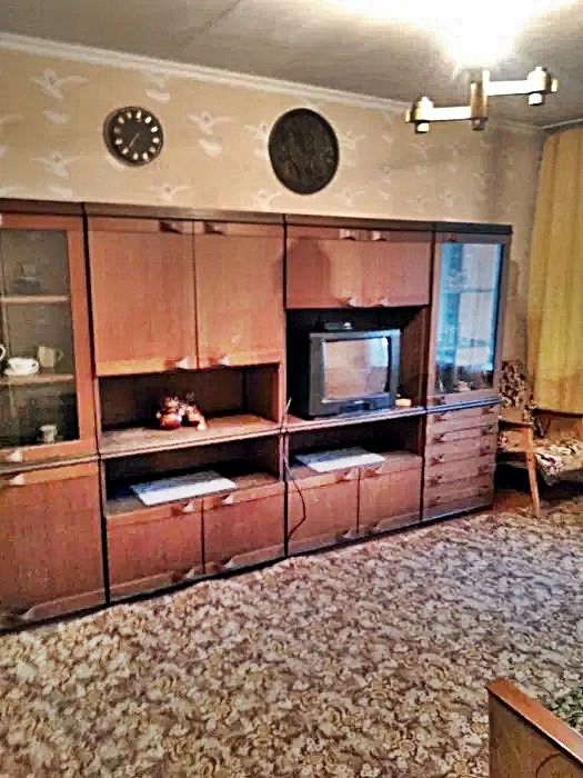 метро: Буюк Ипак Йули (Горького).